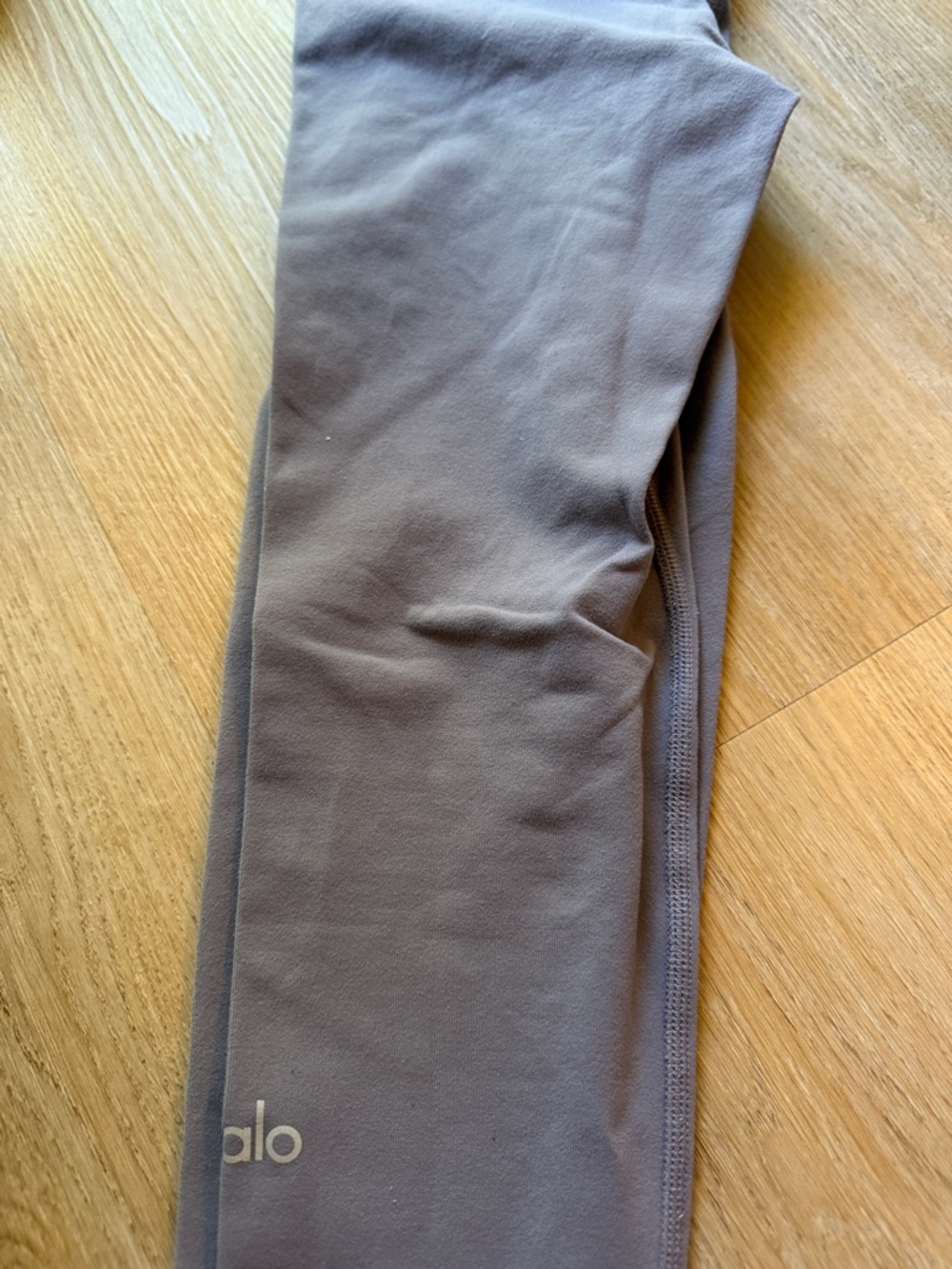 ALO Yoga Women's High-Waist Leggings in Dusty Lavender - Picture 2 of 6